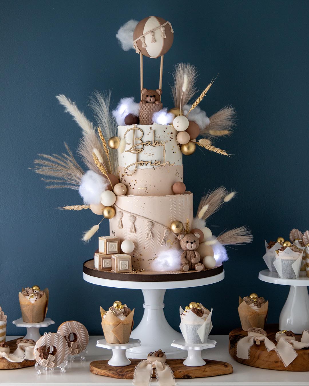 Baby Shower Boho Chic Cake and desserts