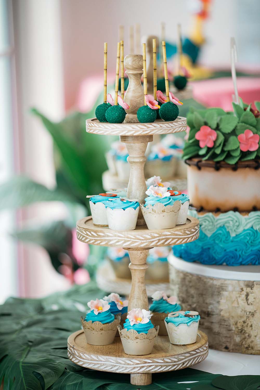 Miami Dessert Tables • Elegant Temptations Bakery