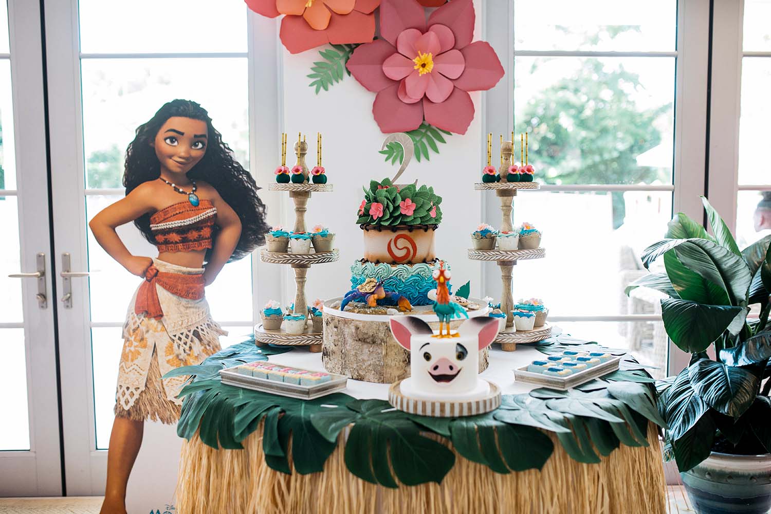 Miami Cakes • Ellies Moana Birthday Cake and Desserts • Elegant